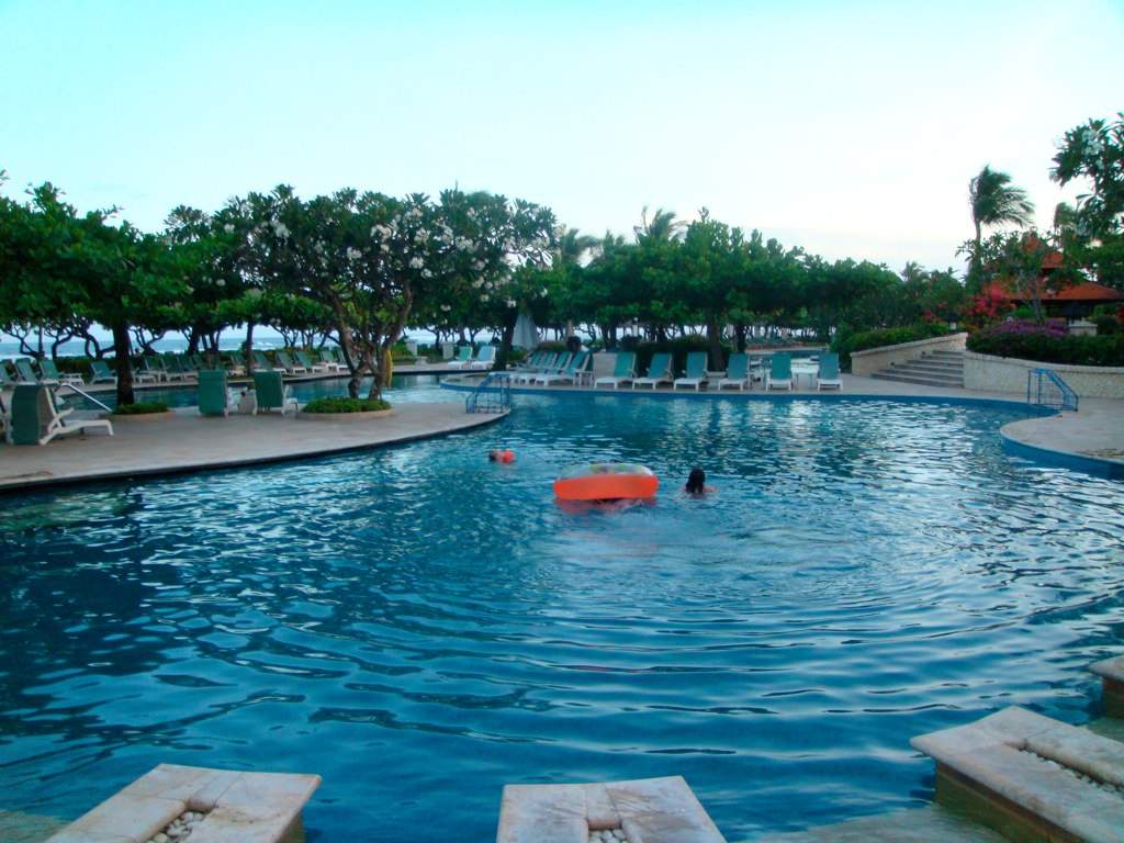 Nusa Dua: Upscale Nightlife